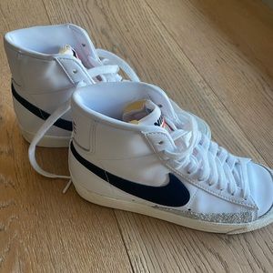 Nike Blazers Size 6.5